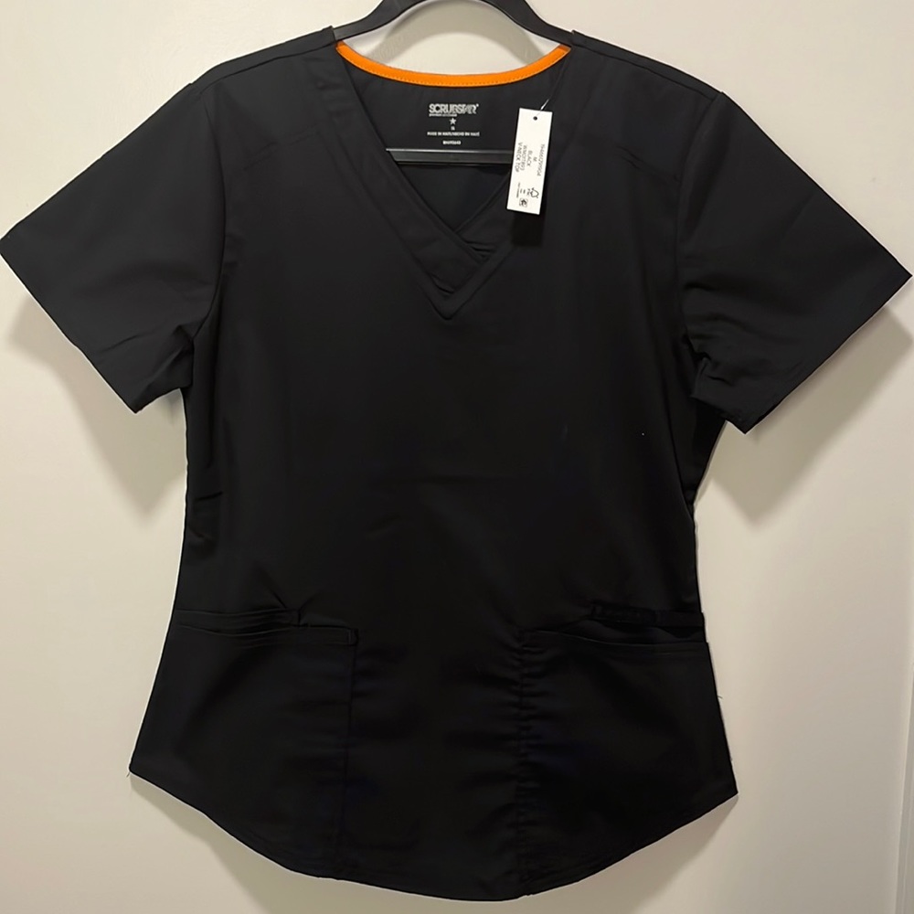 ⭐️ NEW ⭐️ Black Scrub Top